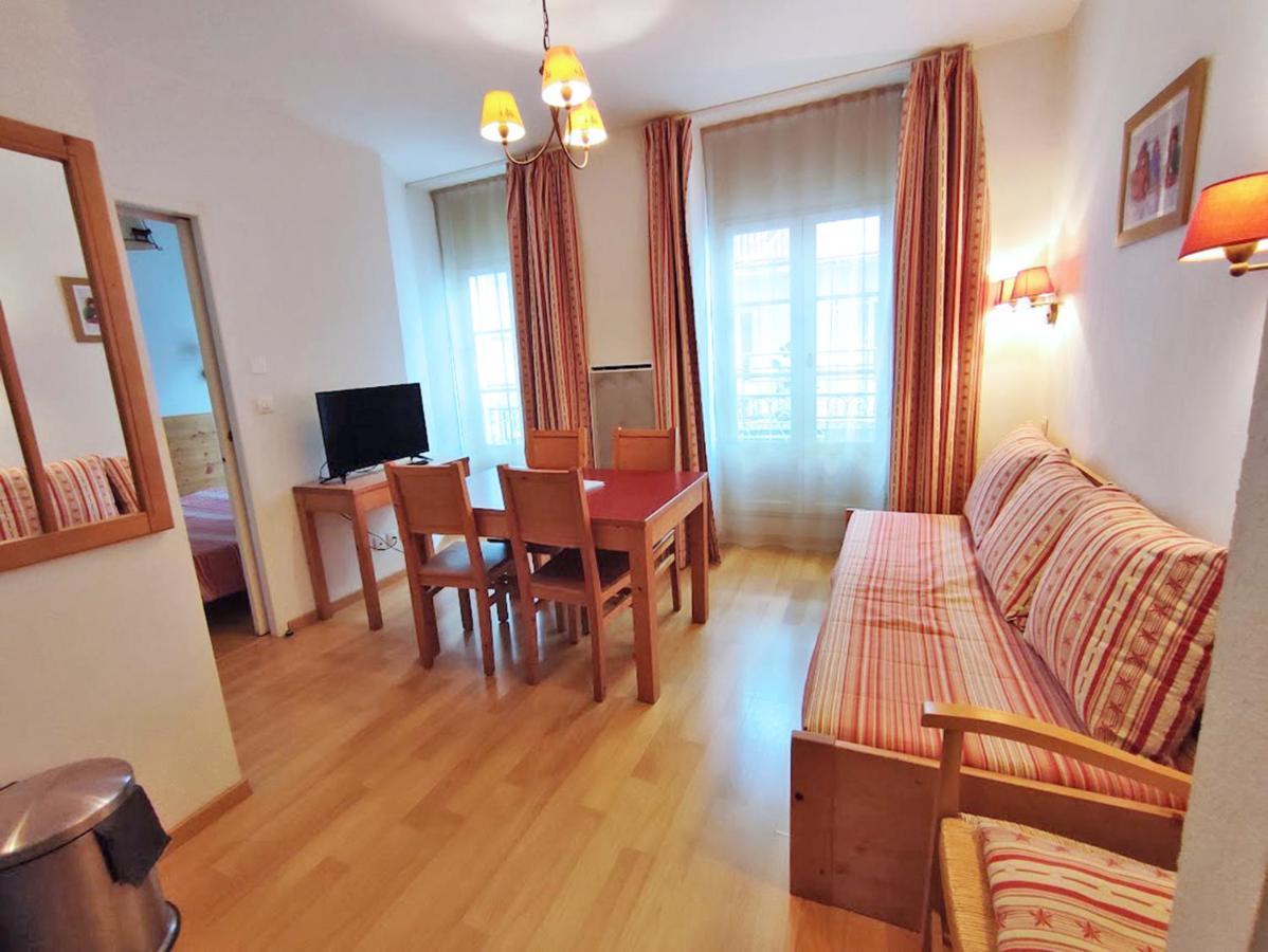 Oo, T2, Centre Luchon, Wifi, Casier A Skis, Ascenseur, 4 Personnes Bagnères-de-Luchon Kültér fotó
